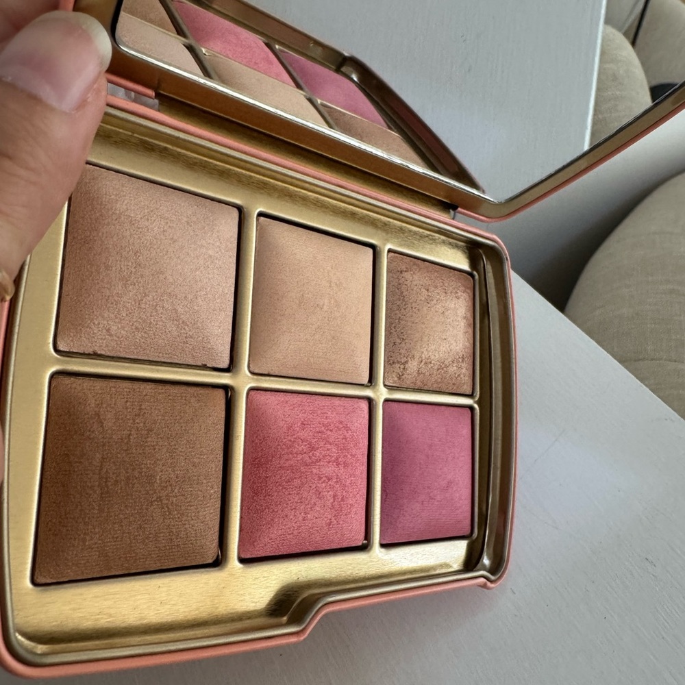 HOURGLASS AMBIENT LIGHTING EDIT UNLOCKED ELEPHANT - Picture 6 of 10